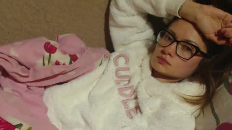 Snapshot of flowercandydoll chatting on 12-14-24, 02:45 say meow and send tip online show from 12-14-24, 02:45