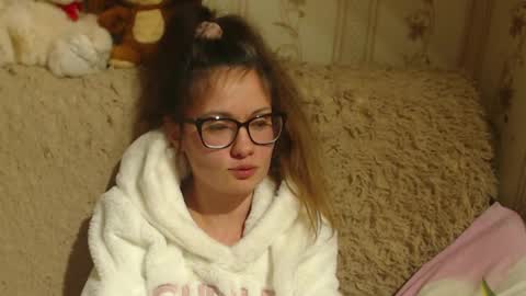 Snapshot of flowercandydoll chatting on 12-15-24, 09:42 say meow and send tip online show from 12-15-24, 09:42