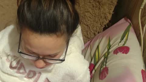 Snapshot of flowercandydoll chatting on 12-17-24, 01:16 say meow and send tip online show from 12-17-24, 01:16