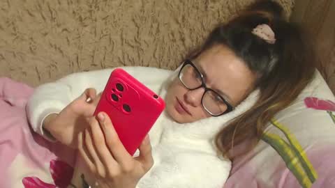 Snapshot of flowercandydoll chatting on 12-24-24, 10:39 say meow and send tip online show from 12-24-24, 10:39