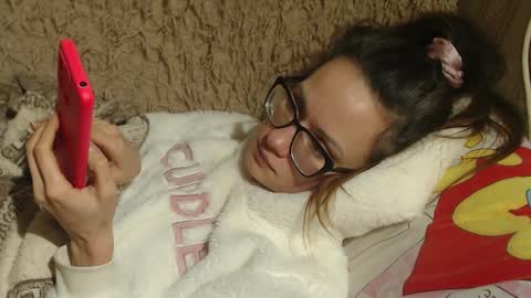 Snapshot of flowercandydoll chatting on 01-16-25, 06:27 say meow and send tip online show from 01-16-25, 06:27