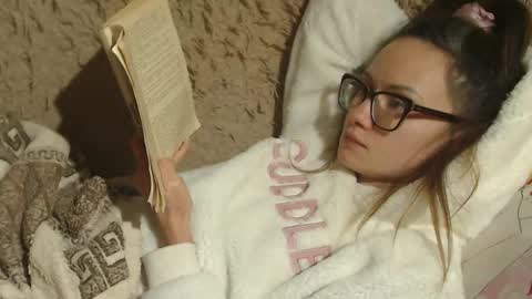 Snapshot of flowercandydoll chatting on 01-19-25, 06:32 say meow and send tip online show from 01-19-25, 06:32