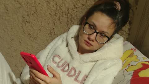 Snapshot of flowercandydoll chatting on 01-26-25, 02:41 say meow and send tip online show from 01-26-25, 02:41