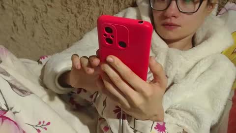 Snapshot of flowercandydoll chatting on 02-13-25, 05:26 say meow and send tip online show from 02-13-25, 05:26