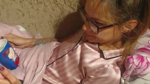 Snapshot of flowercandydoll chatting on 09-09-25, 11:15 say meow and send tip online show from 09-09-25, 11:15