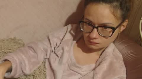 Snapshot of flowercandydoll chatting on 10-27-25, 11:36 say meow and send tip online show from 10-27-25, 11:36