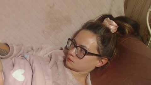 Snapshot of flowercandydoll chatting on 10-31-25, 11:06 say meow and send tip online show from 10-31-25, 11:06