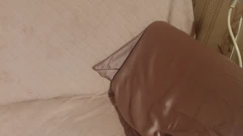 Snapshot of flowercandydoll chatting on 11-07-25, 06:19 say meow and send tip online show from 11-07-25, 06:19