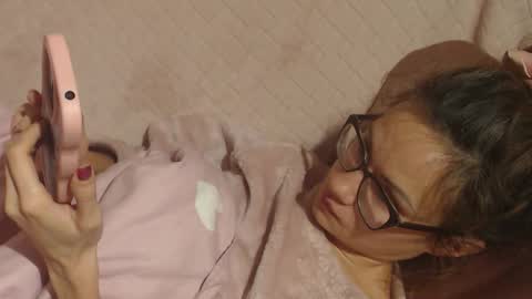 Snapshot of flowercandydoll chatting on 11-21-25, 01:37 say meow and send tip online show from 11-21-25, 01:37