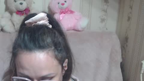 say meow and send tip  online show from 04-17-26, 03:37