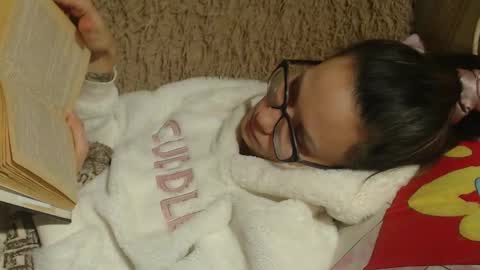 say meow and send tip  online show from 01-16-25, 09:40