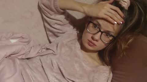 say meow and send tip  online show from 11-12-25, 10:15