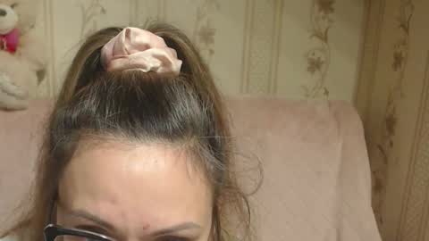 say meow and send tip  online show from 11-24-25, 04:07