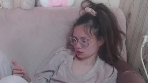 say meow and send tip  online show from 04-15-26, 07:48