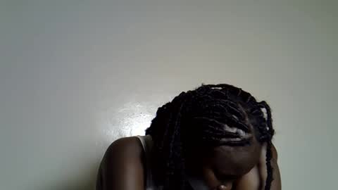 flowerdiva002 online show from 11-25-25, 11:05