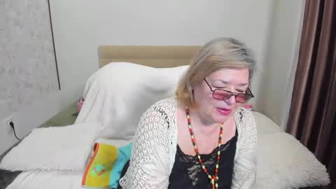 Flowerlower online show from 02-13-25, 04:22