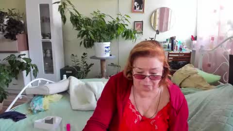 Snapshot of flowerlover8 chatting on 09-14-25, 05:50 Flowerlower online show from 09-14-25, 05:50