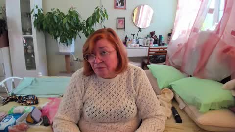 Snapshot of flowerlover8 chatting on 10-20-25, 01:11 Flowerlower online show from 10-20-25, 01:11