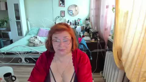 Snapshot of flowerlover8 chatting on 05-17-26, 05:05 Flowerlower online show from 05-17-26, 05:05