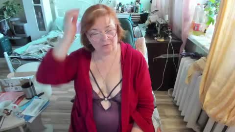 Snapshot of flowerlover8 chatting on 05-26-26, 03:57 Flowerlower online show from 05-26-26, 03:57