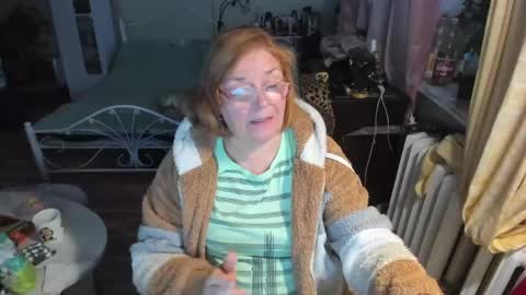 Snapshot of flowerlover8 chatting on 06-01-26, 07:37 Flowerlower online show from 06-01-26, 07:37