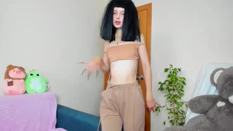 Flower online show from 09-15-25, 02:17