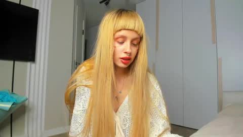 Flower online show from 04-28-26, 05:18