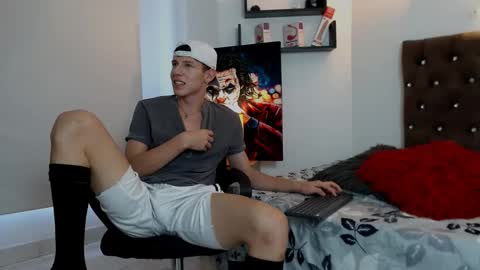 flowers109 online show from 01-22-25, 09:43