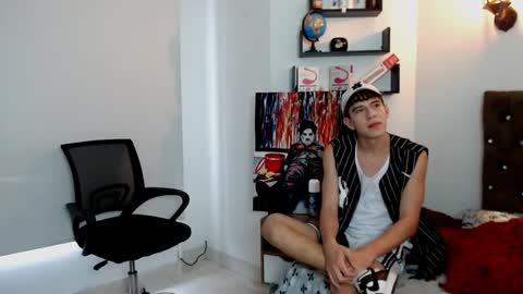 flowers109 online show from 03-11-25, 09:15