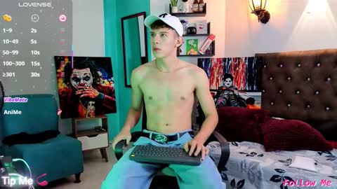 flowers109 online show from 11-25-25, 01:49