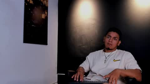 Snapshot of floyd212_vibes chatting on 03-16-26, 12:20 floyd online show from 03-16-26, 12:20