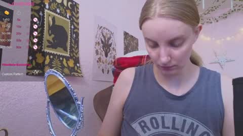 Agatha online show from 04-08-26, 09:42