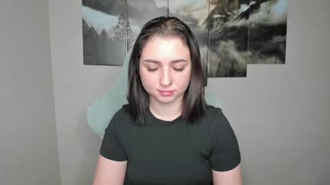 Snapshot of flufyfoxx chatting on 05-01-26, 12:37 Lina online show from 05-01-26, 12:37