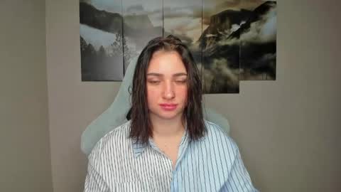 Snapshot of flufyfoxx chatting on 05-11-26, 12:38 Lina online show from 05-11-26, 12:38