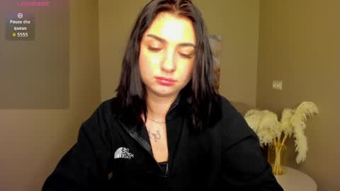 Snapshot of flufyfoxx chatting on 05-23-26, 12:05 Lina online show from 05-23-26, 12:05