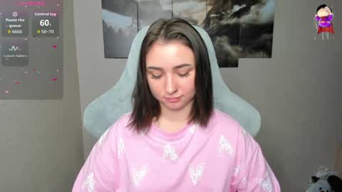 Snapshot of flufyfoxx chatting on 05-26-26, 01:01 Lina online show from 05-26-26, 01:01