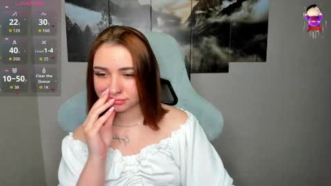 Snapshot of flufyfoxx chatting on 06-06-26, 12:05 Lina online show from 06-06-26, 12:05