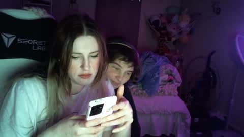 Flux online show from 12-22-25, 02:25