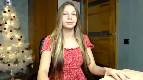 Snapshot of fofhcf chatting on 12-13-24, 11:28 Molli Ready for any play with you. Hottest show in pvt Help a student earn big tokens online show from 12-13-24, 11:28