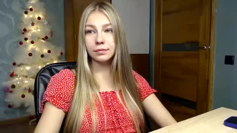 Snapshot of fofhcf chatting on 01-09-25, 10:20 Molli Ready for any play with you. Hottest show in pvt Help a student earn big tokens online show from 01-09-25, 10:20