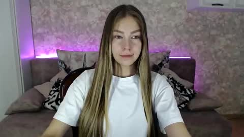 Snapshot of fofhcf chatting on 11-23-25, 05:46 Molli Ready for any play with you. Hottest show in pvt Help a student earn big tokens online show from 11-23-25, 05:46
