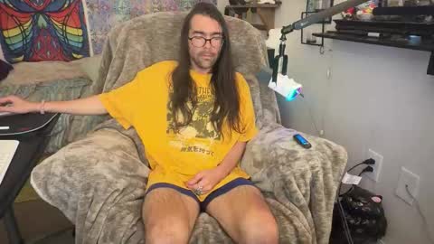 Snapshot of folkemord69 chatting on 10-26-25, 04:02 Chris online show from 10-26-25, 04:02