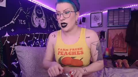 Fonda Dix online show from 09-17-25, 03:41