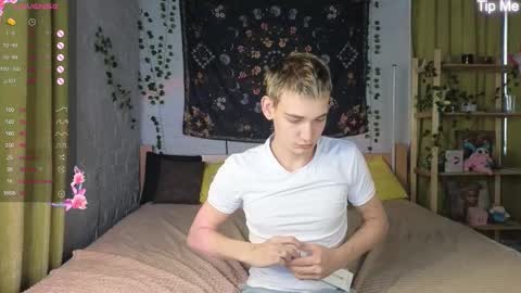 forever_eren online show from 11-12-25, 09:10