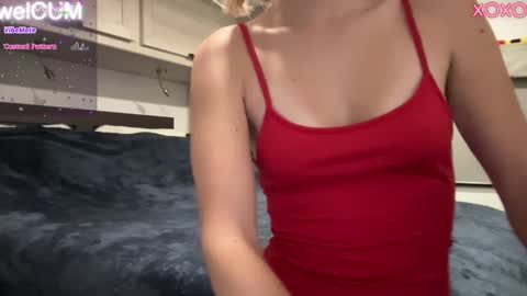 Elaine online show from 12-17-24, 01:07