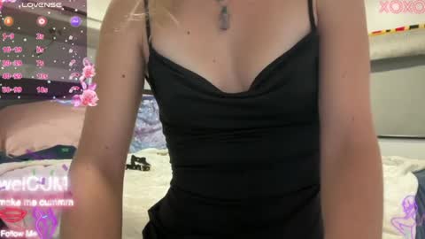Snapshot of foreverkinkyy chatting on 05-10-26, 05:40 Elaine online show from 05-10-26, 05:40