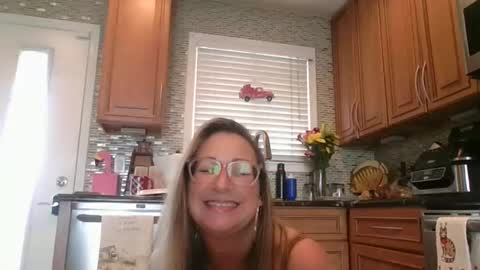 Aleesa online show from 02-18-25, 01:44