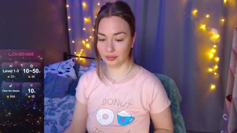 Snapshot of foreversmileme chatting on 12-10-24, 01:43 Julia online show from 12-10-24, 01:43