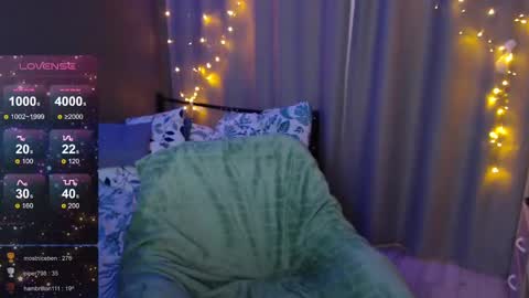 Snapshot of foreversmileme chatting on 12-20-24, 04:53 Julia online show from 12-20-24, 04:53