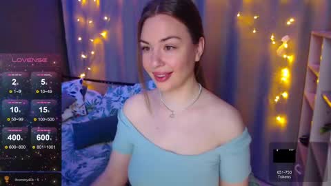 Snapshot of foreversmileme chatting on 12-25-24, 01:20 Julia online show from 12-25-24, 01:20